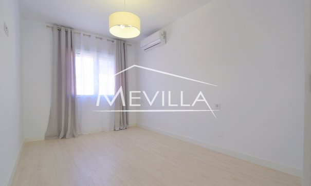 Reventas - Chalet / Villa - Torrevieja - Los Altos