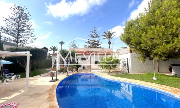 Verkäufe - Villa - Orihuela Costa - La Zenia