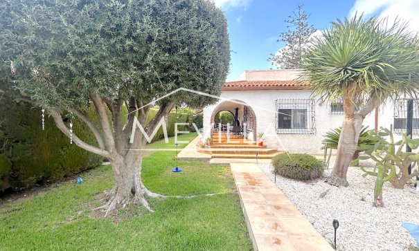 Verkäufe - Villa - Orihuela Costa - La Zenia