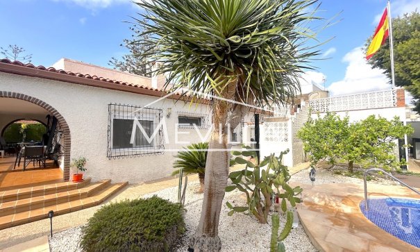 Reventas - Chalet / Villa - Orihuela Costa - La Zenia