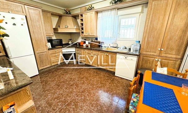 Reventas - Chalet / Villa - Orihuela Costa - La Zenia