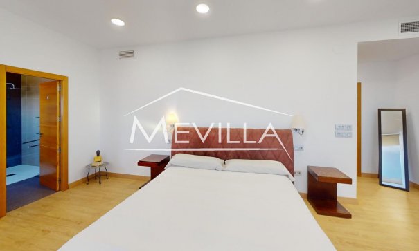 Reventas - Chalet / Villa - Torrevieja - Los Balcones