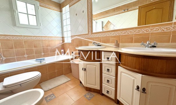 Salg (Resales) - Villa - Orihuela Costa - Villamartin