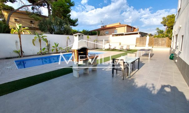 Salg (Resales) - Villa - Torrevieja - Los Balcones