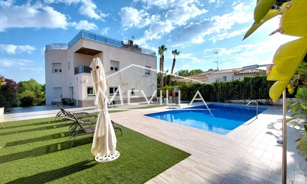 Resales - Villa - Torrevieja - Los Balcones