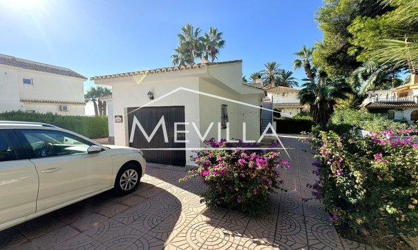 Verkäufe - Villa - Orihuela Costa - La Zenia