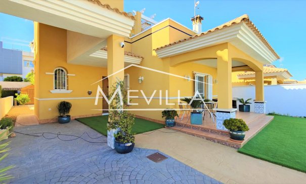 Salg (Resales) - Villa - Orihuela Costa - La Zenia