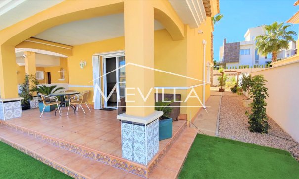 Reventas - Chalet / Villa - Orihuela Costa - La Zenia