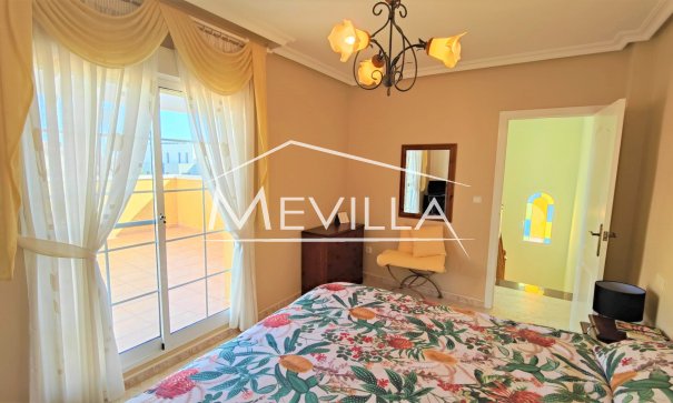 Reventas - Chalet / Villa - Orihuela Costa - La Zenia