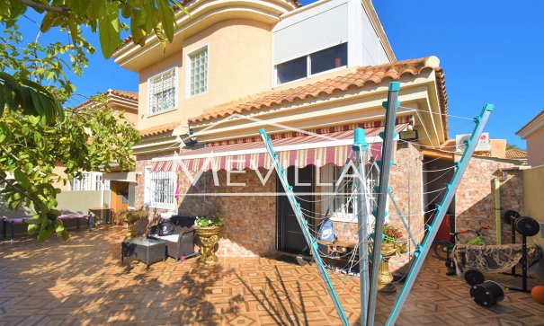 Reventas - Chalet / Villa - Torrevieja - Los Altos