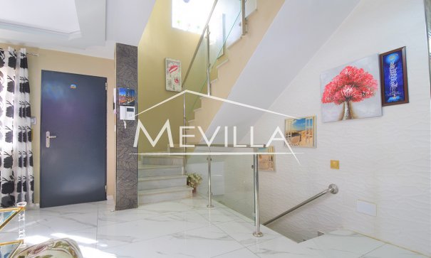 Reventas - Chalet / Villa - Torrevieja - Los Altos