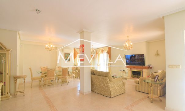 Reventas - Chalet / Villa - Orihuela Costa - Villamartin