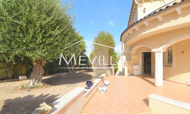 Reventas - Chalet / Villa - Orihuela Costa - Villamartin