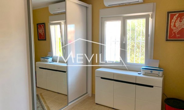 Salg (Resales) - Villa - Orihuela Costa - Mil Palmeras