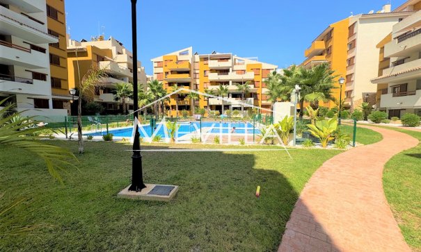 Resales - Flat / Apartment - Orihuela Costa - Punta Prima