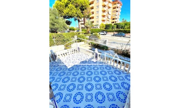 Verkäufe - Villa - Orihuela Costa - La Zenia